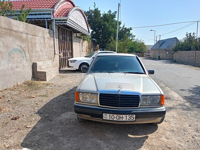 Mercedes 190 1990, 460,952 km - 2.0 l - Qobustan