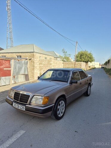 Mercedes E 200 1994, 370,000 km - 2.0 l - Bakı