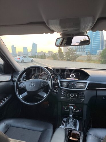 Mercedes E 200 2009, 300,000 km - 1.8 l - Bakı