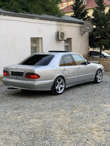 Mercedes E 430 2001, 211,872 km - 4.3 l - Bakı