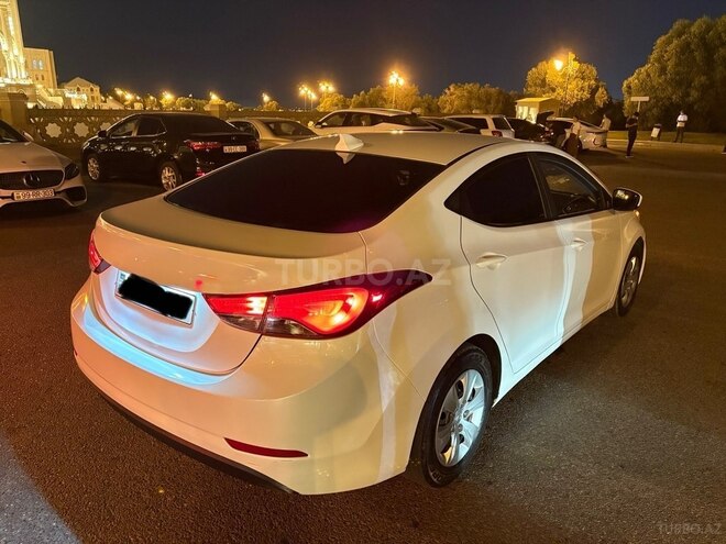 Hyundai Elantra 2015, 141,000 km - 1.8 л - Bakı