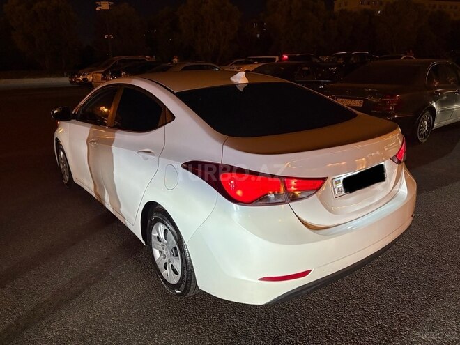 Hyundai Elantra 2015, 141,000 km - 1.8 л - Bakı