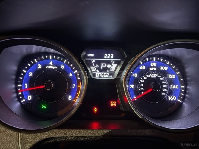 Hyundai Elantra 2015, 141,000 km - 1.8 л - Bakı
