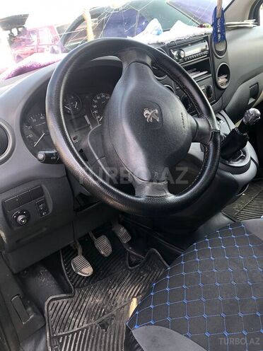 Peugeot Partner 2013, 330,000 km - 1.6 л - İmişli