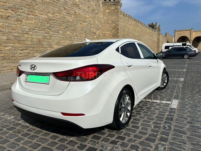 Hyundai Elantra 2015, 157,716 km - 1.8 l - Bakı
