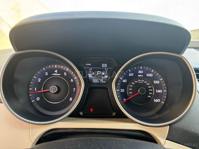 Hyundai Elantra 2015, 157,716 km - 1.8 l - Bakı