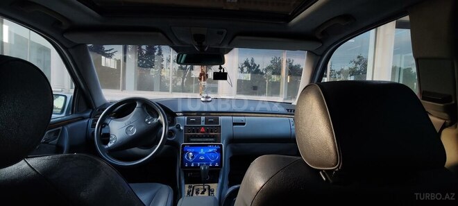 Mercedes E 270 2000, 35,000 km - 2.7 l - Zaqatala