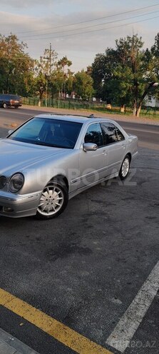 Mercedes E 270 2000, 35,000 km - 2.7 l - Zaqatala