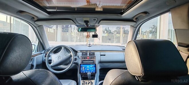 Mercedes E 270 2000, 35,000 km - 2.7 l - Zaqatala