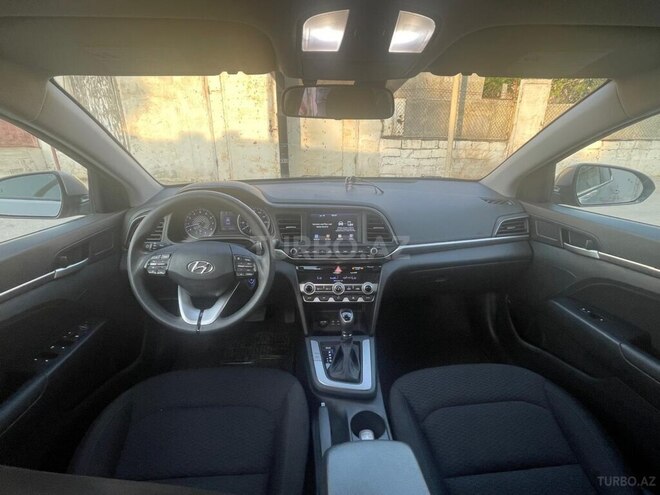 Hyundai Elantra 2019, 135,185 km - 2.0 l - Bakı