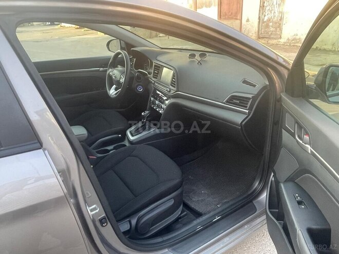 Hyundai Elantra 2019, 135,185 km - 2.0 l - Bakı