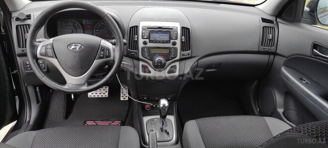 Hyundai i30 2010, 200,001 km - 1.6 л - Bakı