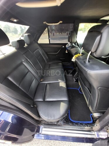 Mercedes E 250 1994, 450,000 km - 2.5 l - Beyləqan