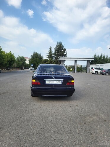 Mercedes E 250 1994, 450,000 km - 2.5 l - Beyləqan