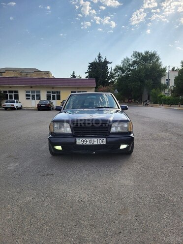 Mercedes E 250 1994, 450,000 km - 2.5 l - Beyləqan