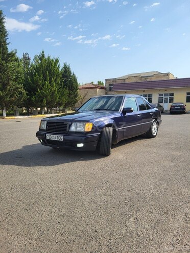 Mercedes E 250 1994, 450,000 km - 2.5 l - Beyləqan
