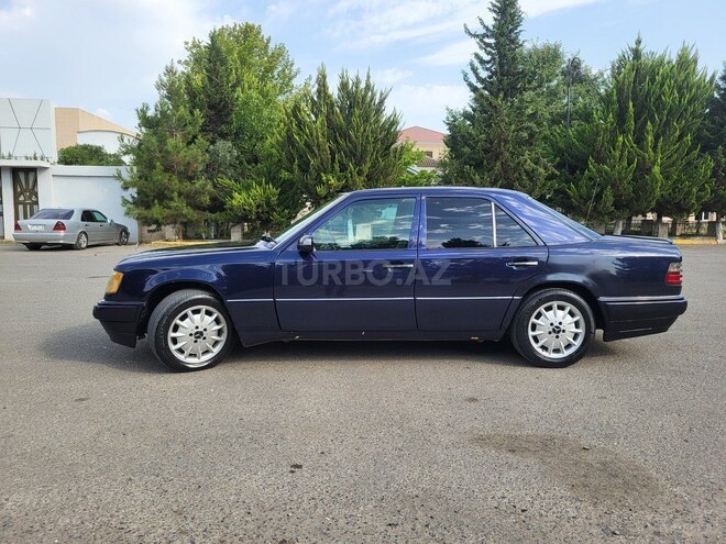 Mercedes E 250 1994, 450,000 km - 2.5 l - Beyləqan
