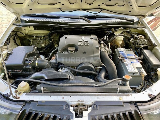 Mitsubishi L200 2007, 330,600 km - 2.5 l - Bakı