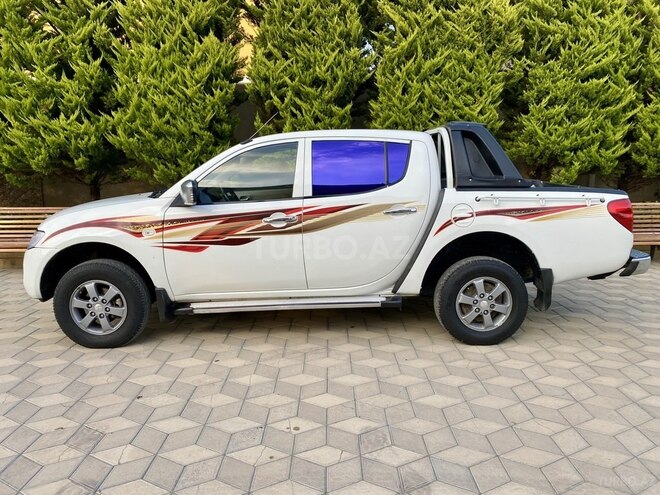 Mitsubishi L200 2007, 330,600 km - 2.5 l - Bakı