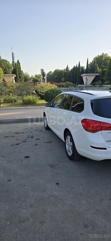 Opel Astra 2011, 323,000 km - 1.3 l - Mingəçevir