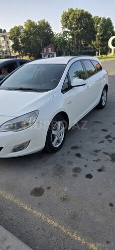 Opel Astra 2011, 323,000 km - 1.3 l - Mingəçevir