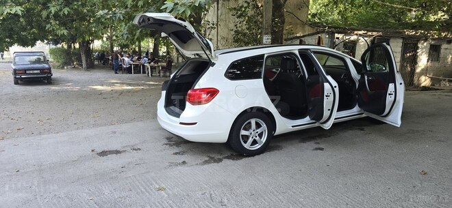 Opel Astra 2011, 323,000 km - 1.3 l - Mingəçevir