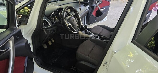 Opel Astra 2011, 323,000 km - 1.3 l - Mingəçevir