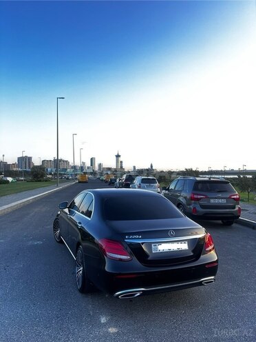 Mercedes E 220 d 2017, 195,000 km - 2.0 l - Bakı