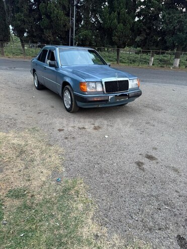 Mercedes E 200 d 1991, 360,000 km - 2.0 l - Astara