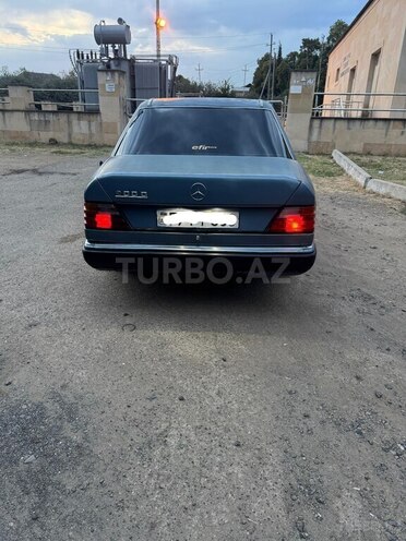 Mercedes E 200 d 1991, 360,000 km - 2.0 l - Astara