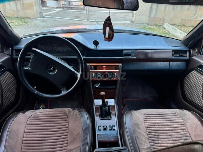 Mercedes E 200 d 1991, 360,000 km - 2.0 l - Astara