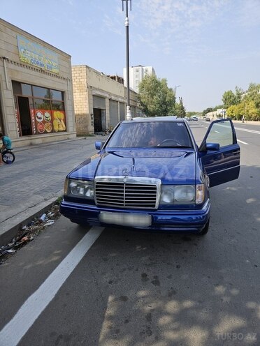 Mercedes E 250 1993, 241,000 km - 2.5 l - Bakı