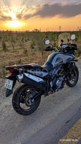 Suzuki V-Strom 650-11