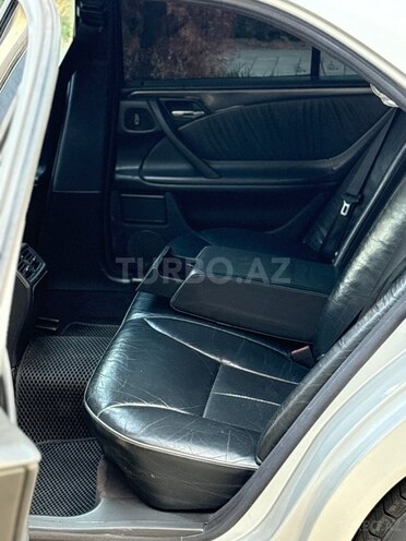Mercedes E 320 2000, 680,000 km - 3.2 l - Bakı