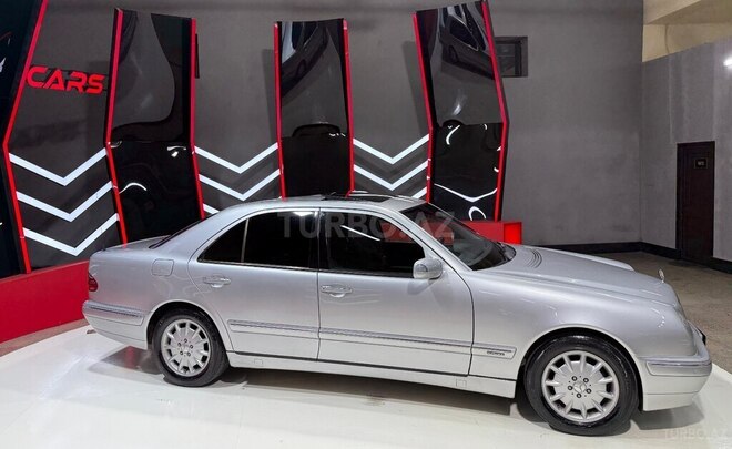 Mercedes E 270 2001, 285,005 km - 2.7 l - Sumqayıt