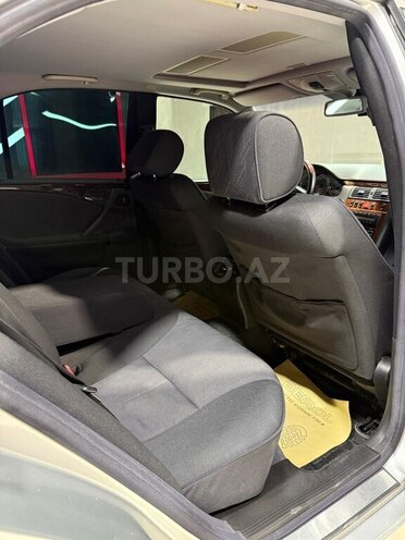 Mercedes E 270 2001, 285,005 km - 2.7 l - Sumqayıt