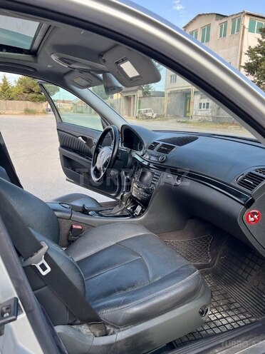 Mercedes E 270 2004, 277,500 km - 2.7 л - Bakı
