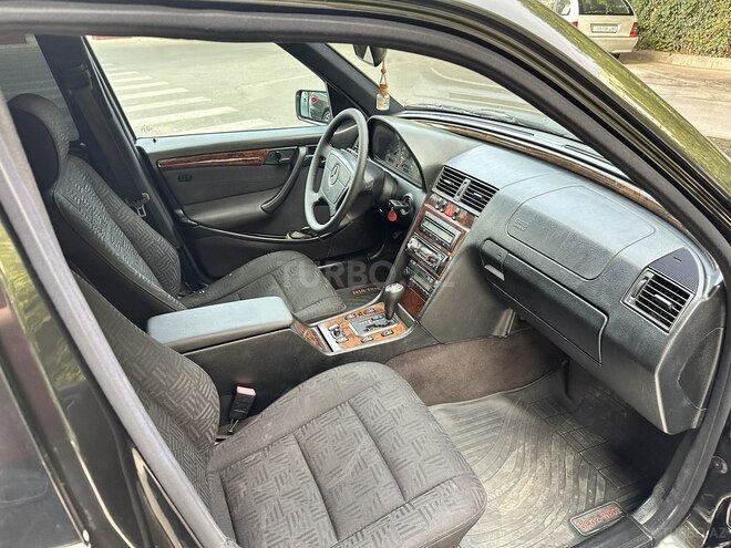 Mercedes C 240 1998, 258,820 km - 2.4 l - Bakı