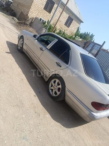 Mercedes E 300 d 1997, 555,555 km - 3.0 l - Salyan