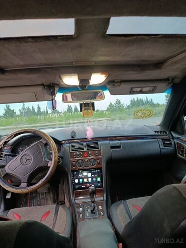 Mercedes E 300 d 1997, 555,555 km - 3.0 l - Salyan