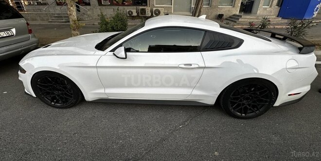 Ford Mustang 2021, 40,000 km - 2.3 l - Bakı