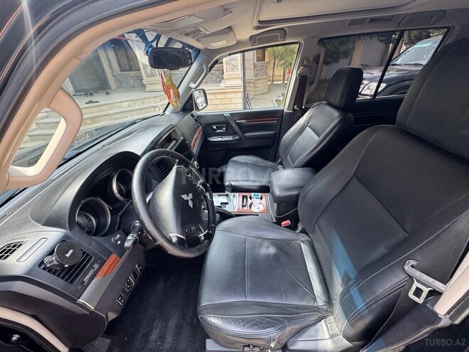 Mitsubishi Pajero 2011, 193,000 km - 3.5 л - Gəncə