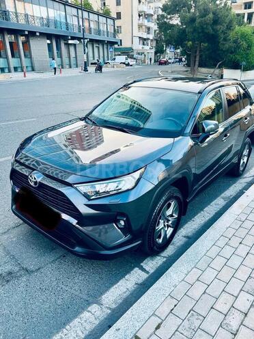 Toyota RAV4 2023, 23,700 km - 2.0 л - Bakı