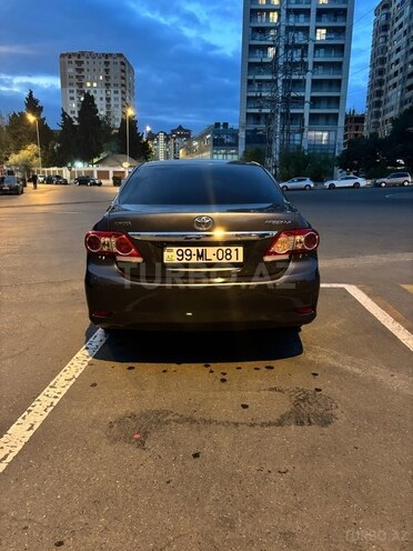 Toyota Corolla 2012, 247,000 km - 1.6 л - Bakı