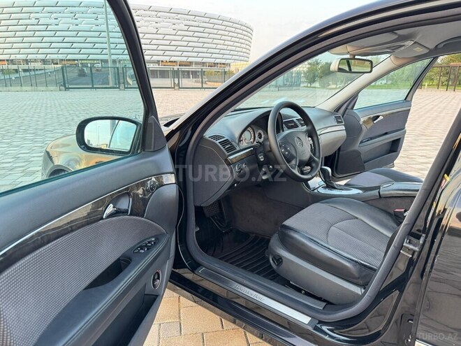 Mercedes E 240 2004, 199,142 km - 2.6 l - Bakı
