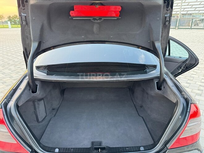 Mercedes E 240 2004, 199,142 km - 2.6 l - Bakı