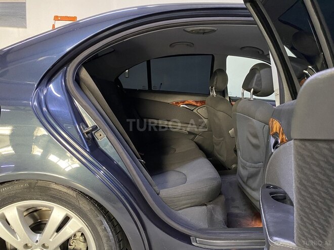 Mercedes E 220 d 2003, 355,000 km - 2.2 l - Sumqayıt