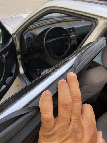 Mercedes C 200 1998, 320,000 km - 2.0 л - Bakı