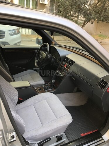 Mercedes C 200 1998, 320,000 km - 2.0 л - Bakı