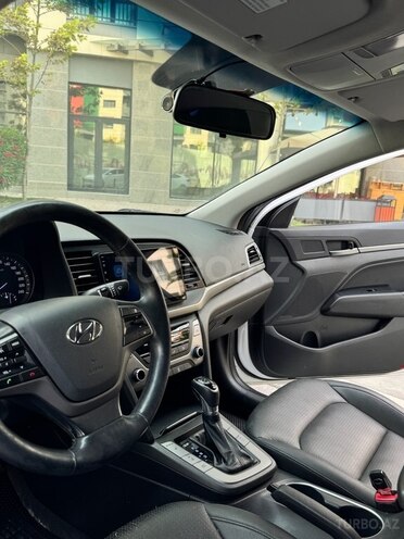 Hyundai Avante 2016, 204,888 km - 1.5 l - Bakı